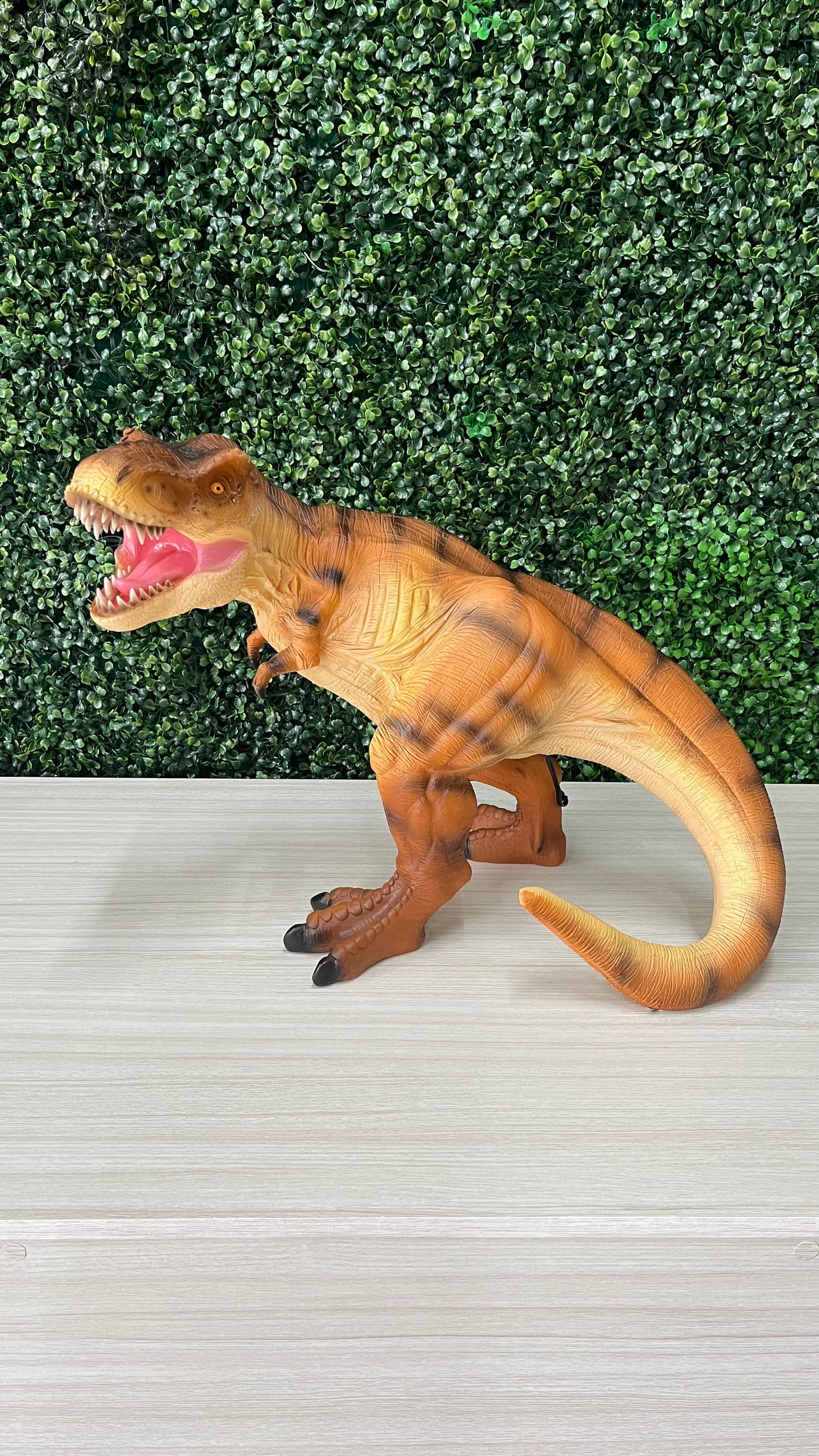 LAMPARA DECORATIVA DE DINOSAURIO T-REX